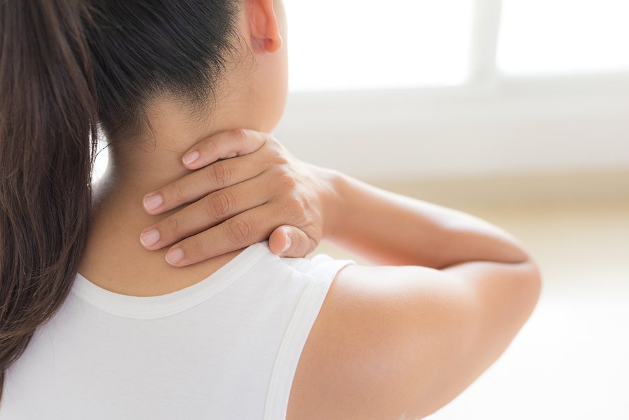 Treating Neck Pain with Ice: How to Do It Right - Upper Cervical  Chiropractors